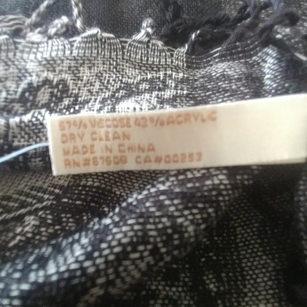 Scarf - Picture 3 of 3